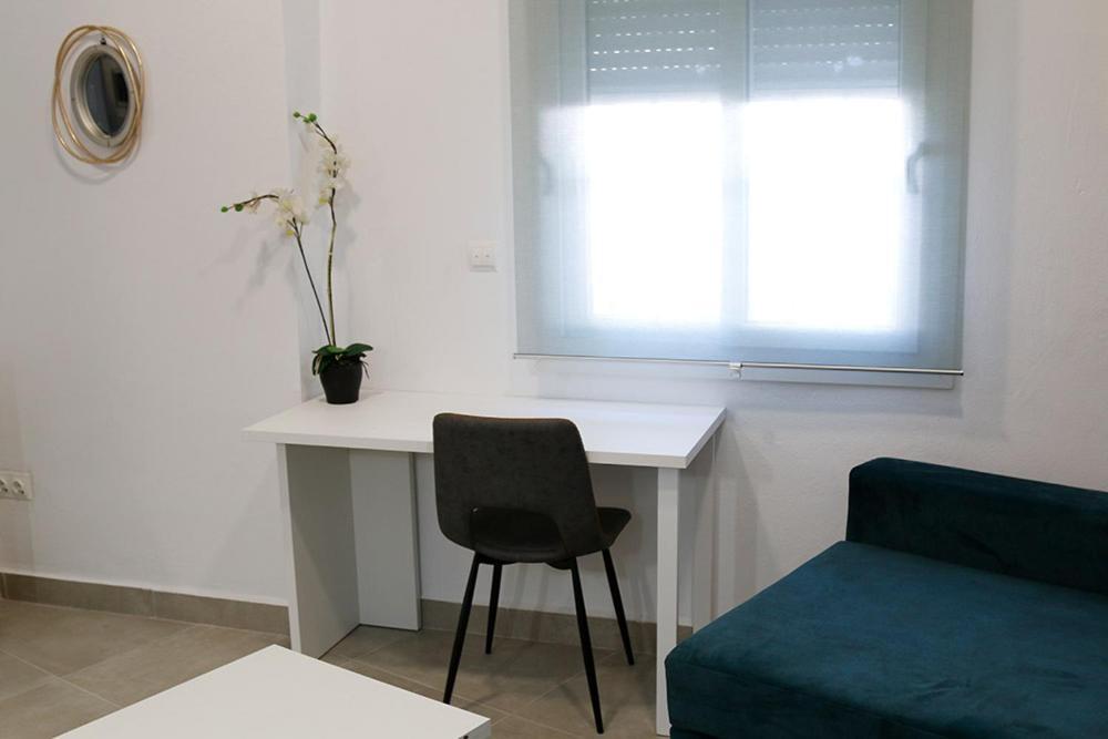 Apartamento Vivienda Niño Perdido Utrera Exterior foto